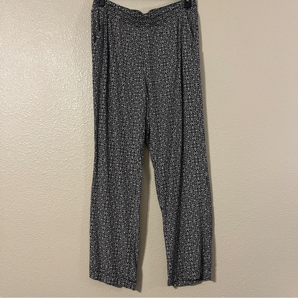 Women’s Vintage Black and Cream Patterned Pants